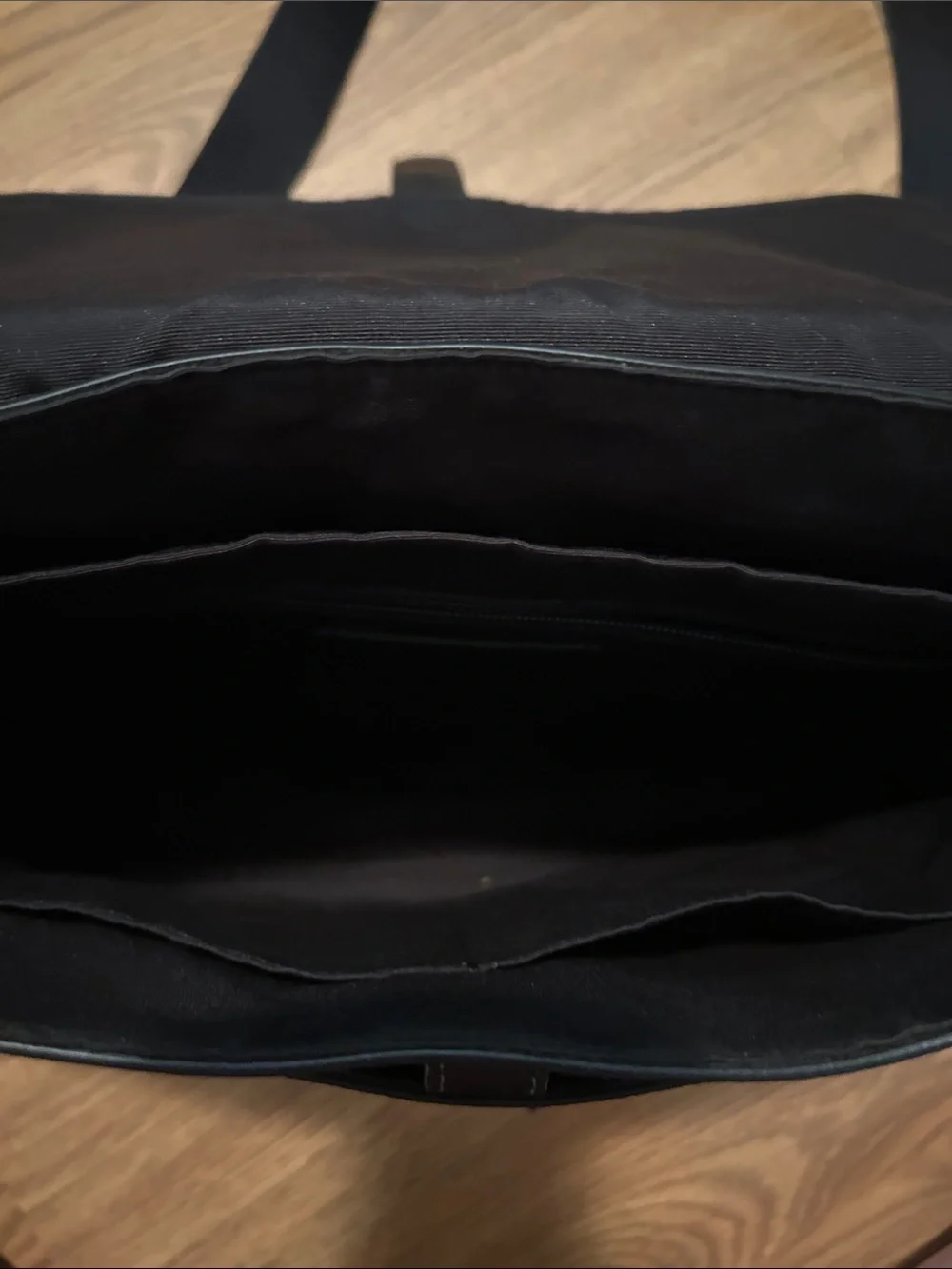 Coach Men's Gray/Black Signature Canvas Messenger Bag